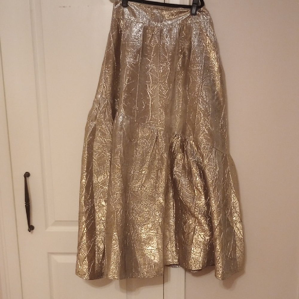 Elegant Gold Women's Skirt